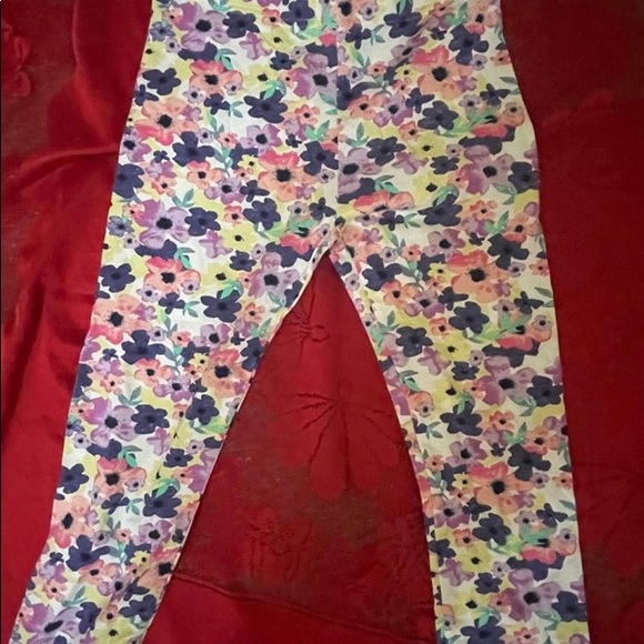 ⭐️ 2/$15 ⭐️ Girls floral leggings size L - Picture 1 of 2